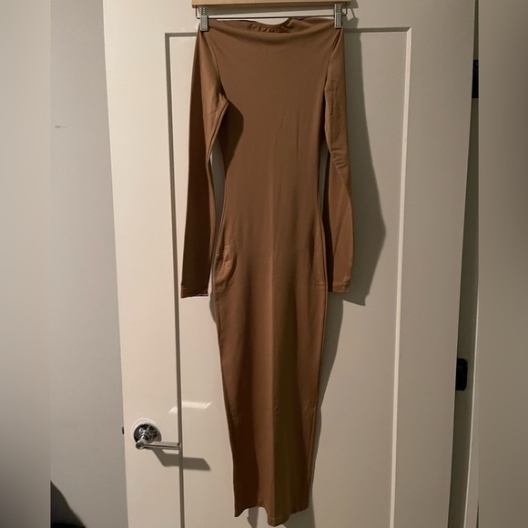 Brand - House of CB - Picture 2 of 3